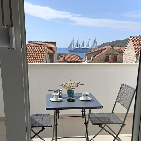 Apartments Nona Draga Komiza Ngoại thất bức ảnh