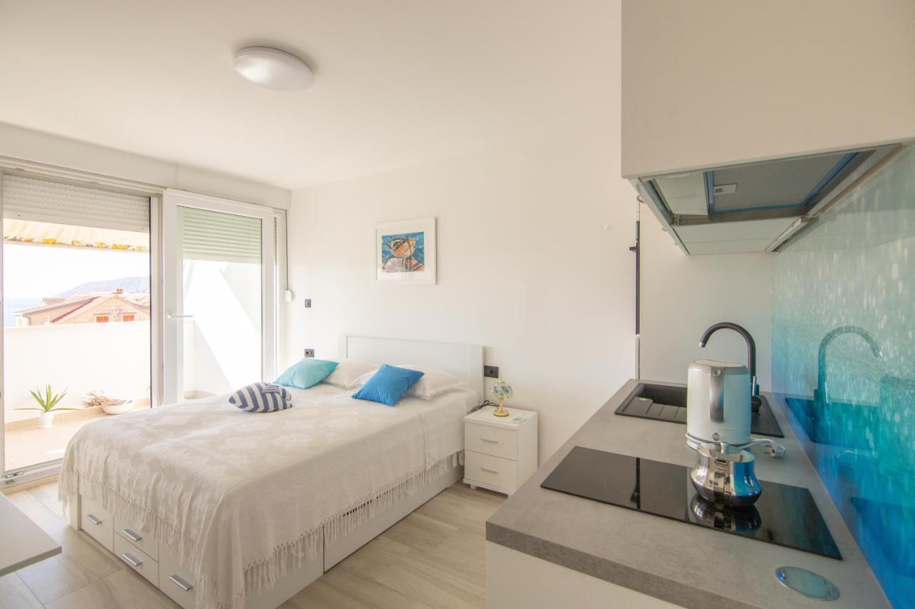Apartments Nona Draga Komiza Ngoại thất bức ảnh