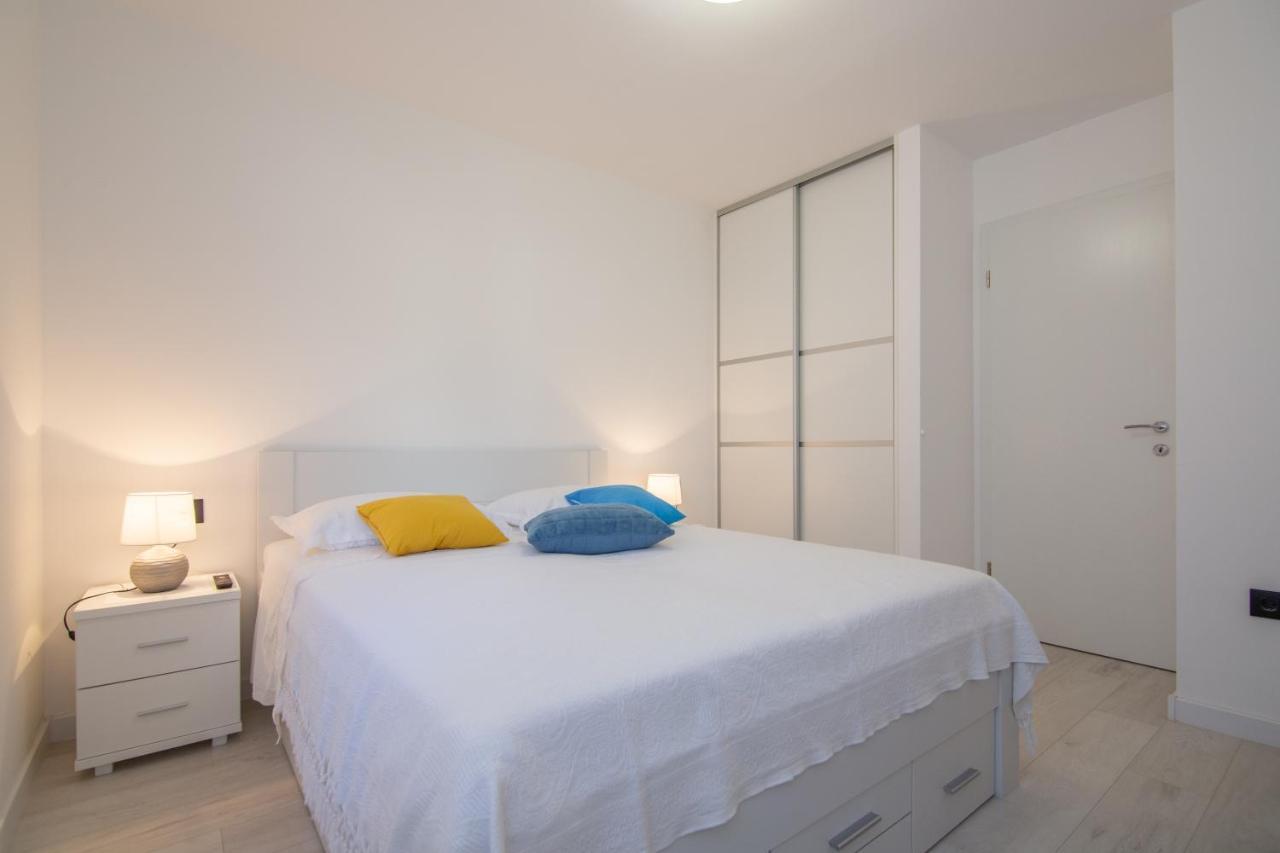Apartments Nona Draga Komiza Ngoại thất bức ảnh